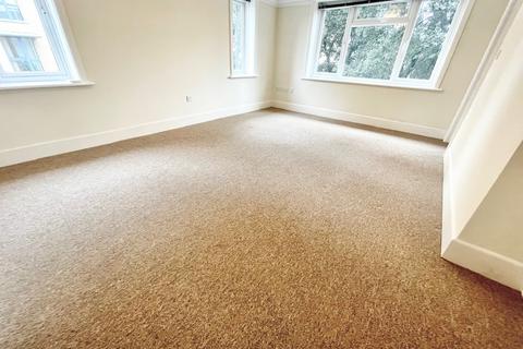1 bedroom flat to rent, Manor Road, BOURNEMOUTH