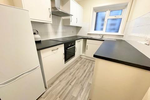 1 bedroom flat to rent, Manor Road, BOURNEMOUTH