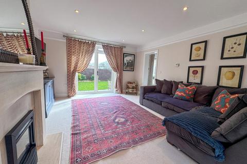 3 bedroom semi-detached house to rent, Newmarket Road, Moulton, Newmarket, Suffolk, CB8