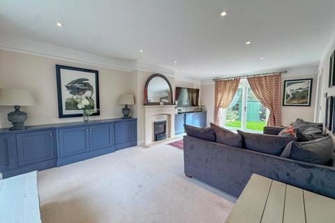3 bedroom semi-detached house to rent, Newmarket Road, Moulton, Newmarket, Suffolk, CB8