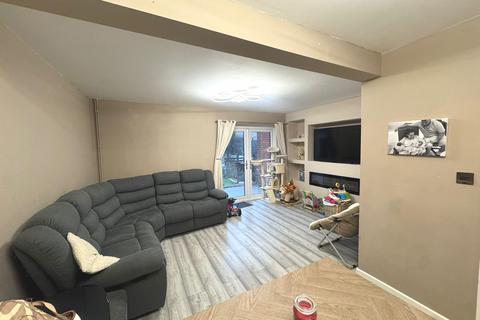 3 bedroom terraced house for sale, Hillary Rise, Barry