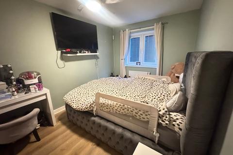 3 bedroom terraced house for sale, Hillary Rise, Barry