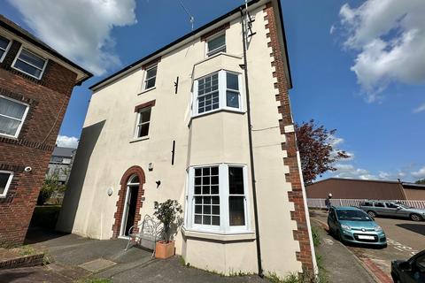 2 bedroom flat for sale, Waterloo Place, Lewes