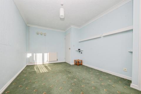 2 bedroom retirement property for sale, Alasdair Place, Claydon, Ipswich