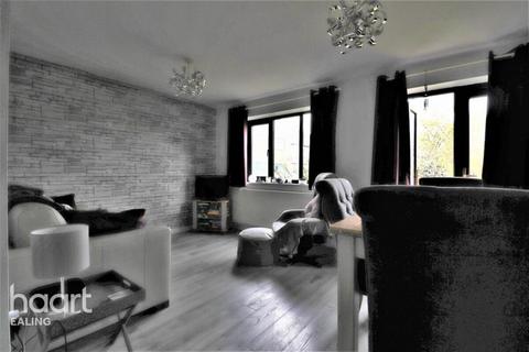 undefined, Costons Lane, Greenford