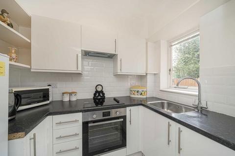 1 bedroom retirement property for sale, Priory Walk, Staines Road East, Sunbury-on-Thames