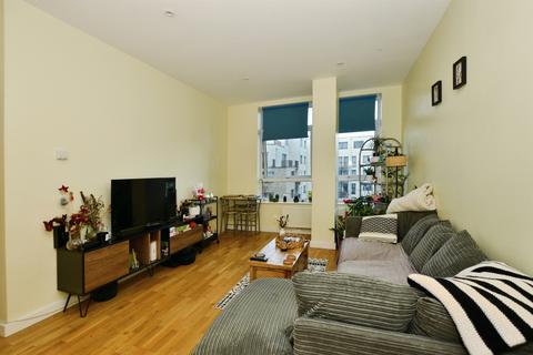 2 bedroom flat for sale, Park Street, Ashford