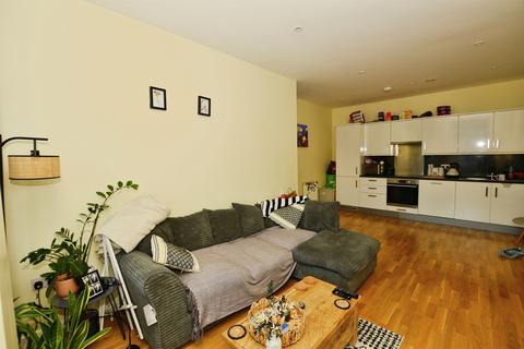 2 bedroom flat for sale, Park Street, Ashford