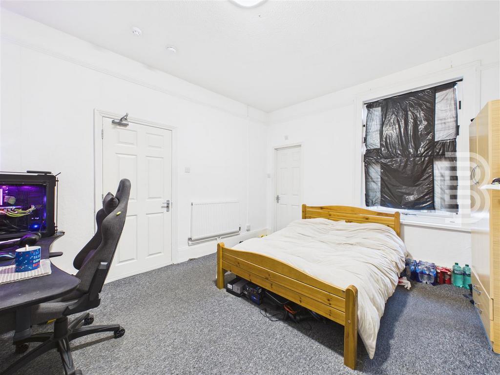 Room 2 (1).jpg