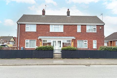 4 bedroom detached house for sale, Lyndhurst Avenue, Skegness, Lincolnshire, PE25 2QE
