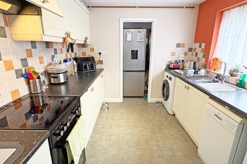 4 bedroom detached house for sale, Lyndhurst Avenue, Skegness, Lincolnshire, PE25 2QE