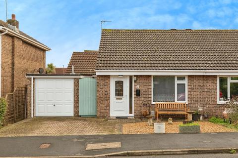2 bedroom semi-detached bungalow for sale, Ferndale Avenue, Longwell Green, Bristol