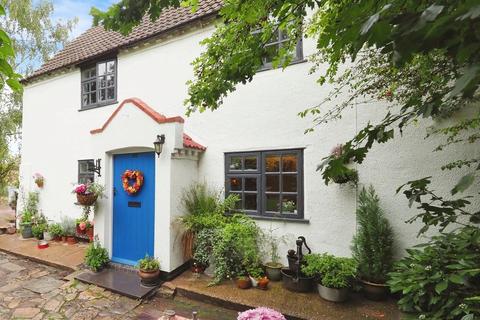 2 bedroom semi-detached house for sale, Rempstone Road, Hoton, Loughborough