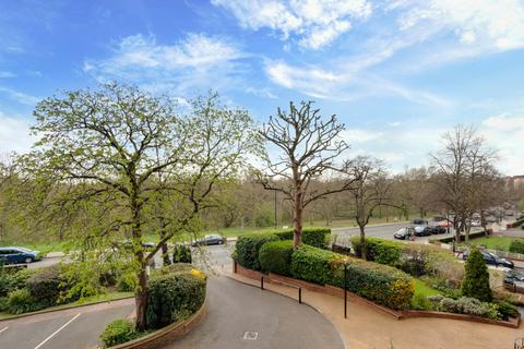 2 bedroom flat for sale, Prince Albert Road, London, NW8