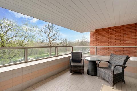2 bedroom flat for sale, Prince Albert Road, London, NW8