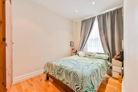 2 bedroom flat for sale, Saltram Crescent, Queen's Park, London, W9