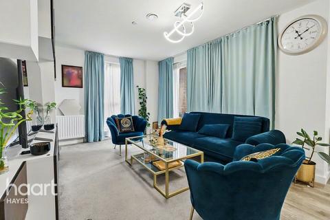 3 bedroom apartment for sale, Chailey Place, Hayes