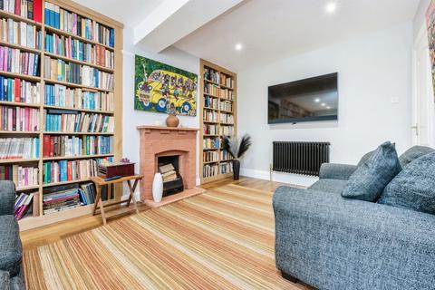 4 bedroom semi-detached house for sale, Wendover Road, Aylesbury