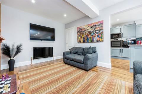 4 bedroom semi-detached house for sale, Wendover Road, Aylesbury