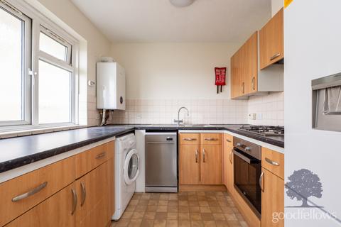 2 bedroom apartment to rent, Parkgate Road, Wallington SM6