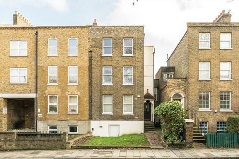 2 bedroom flat for sale, Bedford Road, London SW4