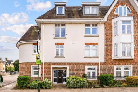 2 bedroom flat to rent, Tower Road, Twickenham TW1