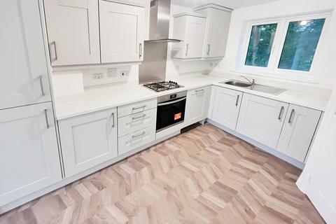 2 bedroom end of terrace house to rent, Ragged Robin Close, Southampton SO30