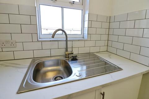 2 bedroom apartment for sale, Bluebell Way, Ilford IG1