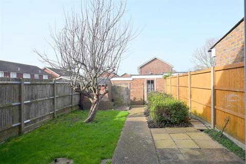 3 bedroom terraced house for sale, Swallow Close, Langney, Eastbourne