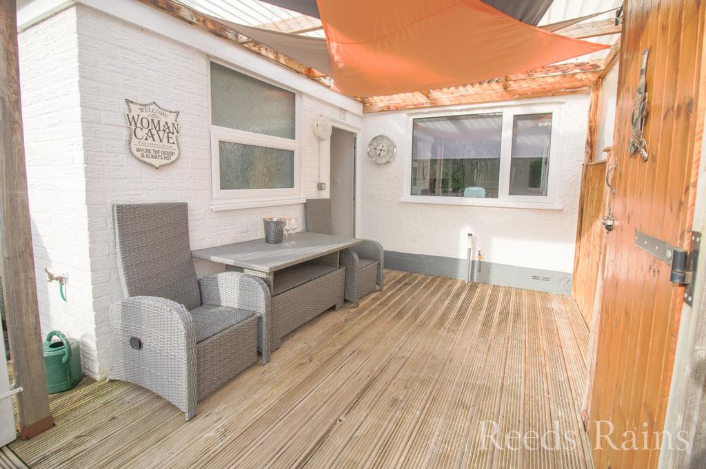 Rear Decked Area