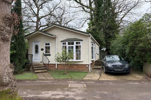 2 bedroom mobile home for sale, Lyne
