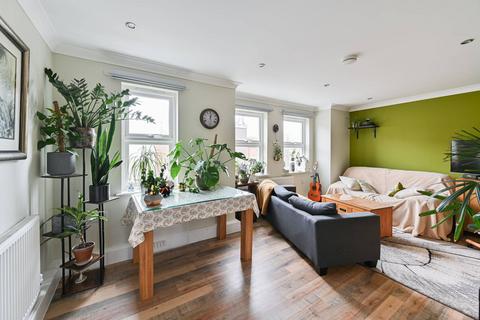 2 bedroom flat for sale, Reef House, Tide Close, Mitcham, CR4