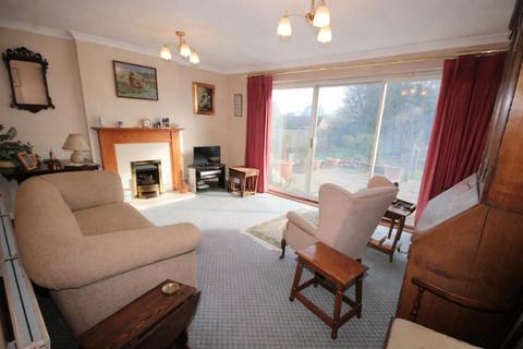 3 bedroom detached bungalow for sale, Manor Road, Toddington, Dunstable