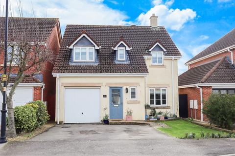 3 bedroom detached house for sale, Newbury Avenue, Calne SN11