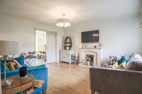 3 bedroom detached house for sale, Newbury Avenue, Calne SN11