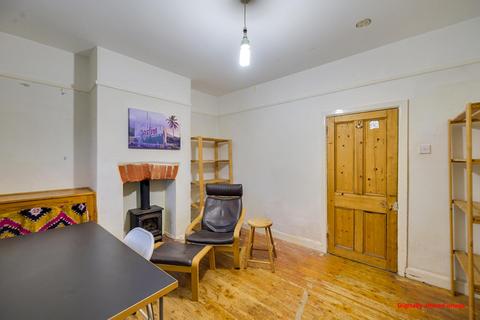 3 bedroom terraced house for sale, Craven Street, Earsldon, CV5 - Period Property - No Onwards Chain