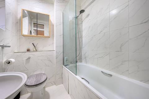 2 bedroom maisonette for sale, Finchley Road, Hampstead, London, NW3