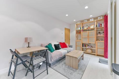 1 bedroom flat for sale, Brancaster Lane, Croydon, Purley, CR8