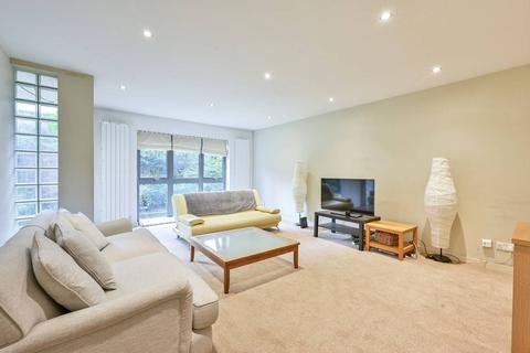 3 bedroom flat for sale, Putney Hill, Putney, London, SW15