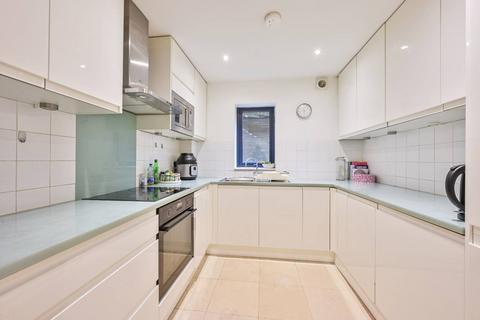 3 bedroom flat for sale, Putney Hill, Putney, London, SW15