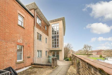 3 bedroom flat for sale, Putney Hill, Putney, London, SW15
