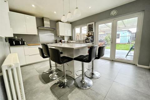 4 bedroom terraced house for sale, Dumbreck Road, London SE9