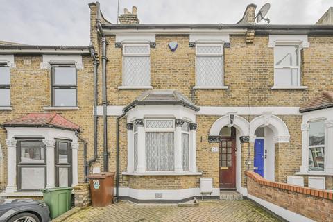 3 bedroom terraced house for sale, Chingford Road, Walthamstow, London, E17