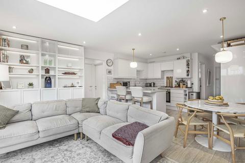 2 bedroom flat for sale, Juniper Gardens, London SW16