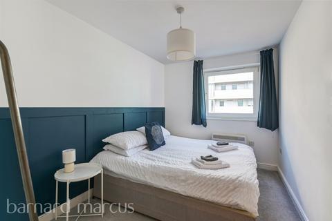 2 bedroom flat for sale, Station Approach, Epsom