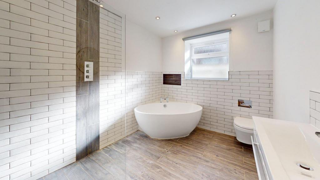 54-Bromstone-Road-Bathroom.jpg
