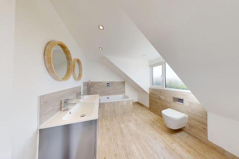 4 bedroom semi-detached house to rent, Bromstone Road, Broadstairs