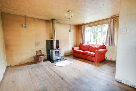 undefined, POTENTIAL TO IMPROVE! DETACHED GARAGE! NO FORWARD CHAIN!