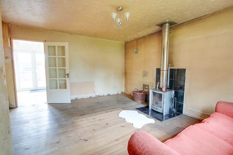 undefined, POTENTIAL TO IMPROVE! DETACHED GARAGE! NO FORWARD CHAIN!