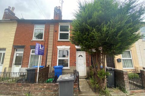 2 bedroom house to rent, Rendlesham Road, Ipswich, IP1